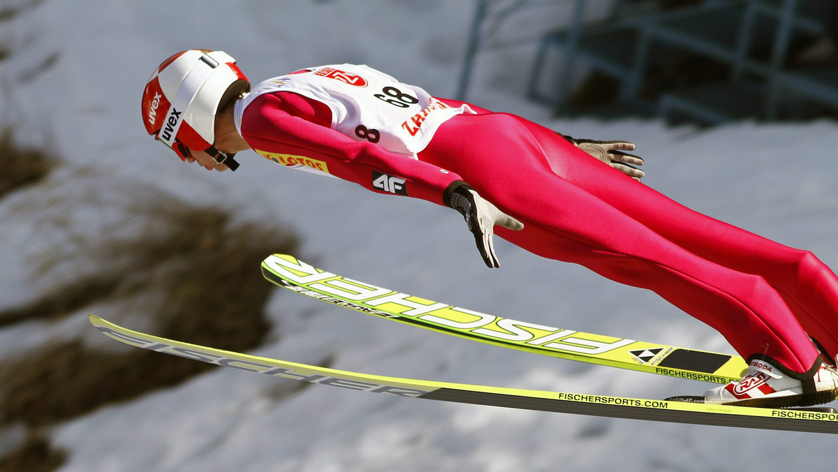 Ponad 90 zawodników z 21 państw wystartuje w sobotę i niedzielę w Zakopanem w zawodach Pucharu Kontynentalnego w skokach narciarskich. 19 uczestników będzie z Polski.