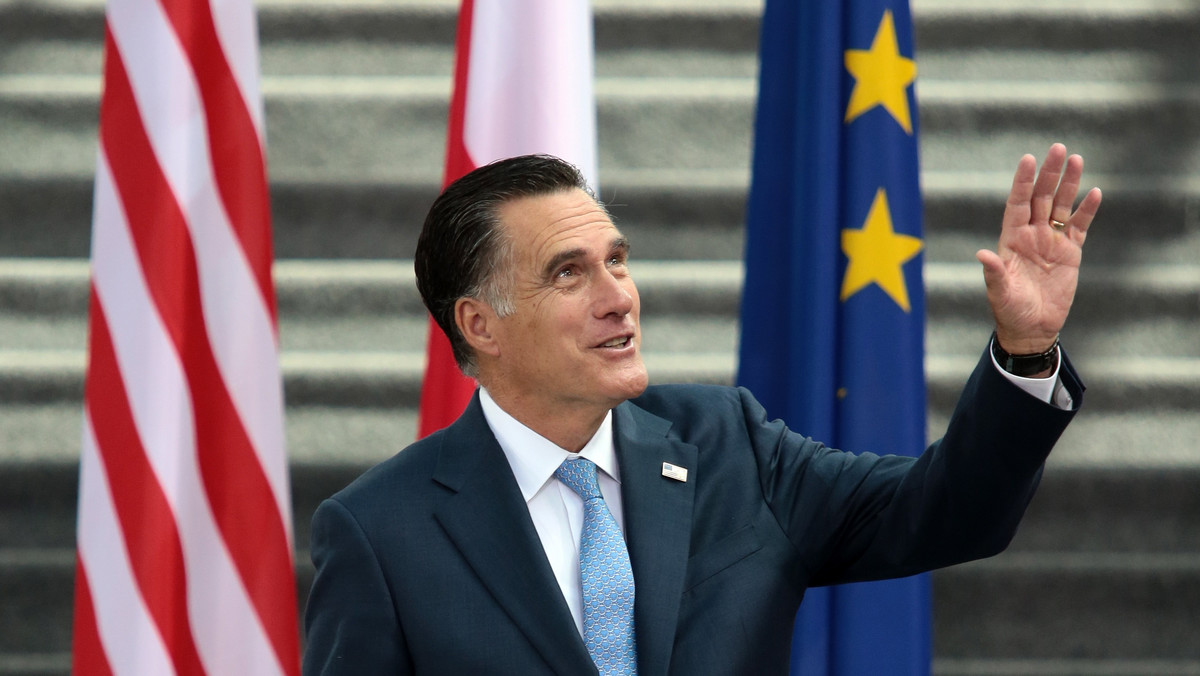 Mitt Romney, prawdopodobny kandydat Partii Republikańskiej na urząd prezydenta USA, zakończył swoją dwudniową wizytę w Polsce. Amerykański polityk może uważać swoją wizytę za udaną. Pytaniem pozostaje jak ostatecznie ocenią ją Polacy. Na chwilę obecną, po wysłuchaniu przemówienia Romneya w Warszawie, można stwierdzić, że wypowiedziane przez niego słowa to jeden z najmocniejszych głosów poparcia dla utrwalenia sojuszu Polski i Stanów Zjednoczonych. Może oznaczać to, teoretycznie, podniesienie rangi Polski w polityce zagranicznej Waszyngtonu w przyszłości. Z kolei według prof. Bohdana Szklarskiego z UW: "daliśmy się rozegrać jak dzieci".