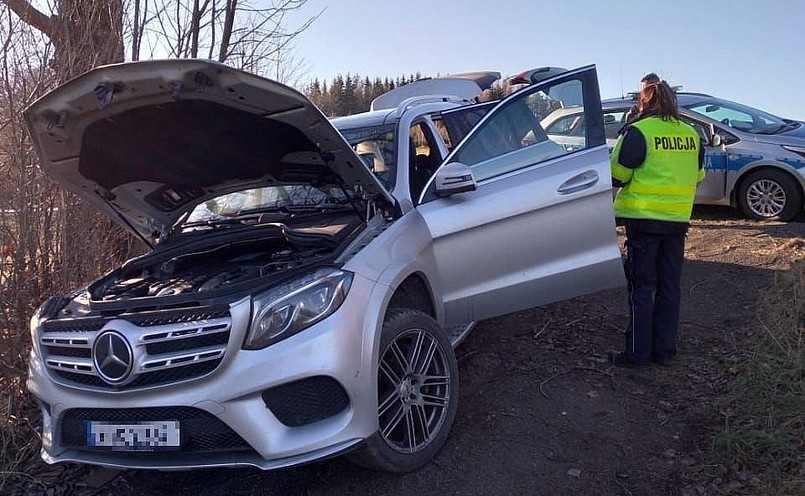 Mercedes zatrzymany przez policję z Wrocławia