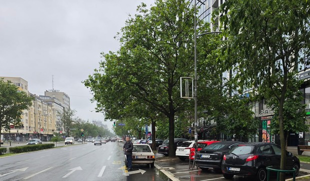 Pronađeno telo muškarca u kolima u Novom Sadu