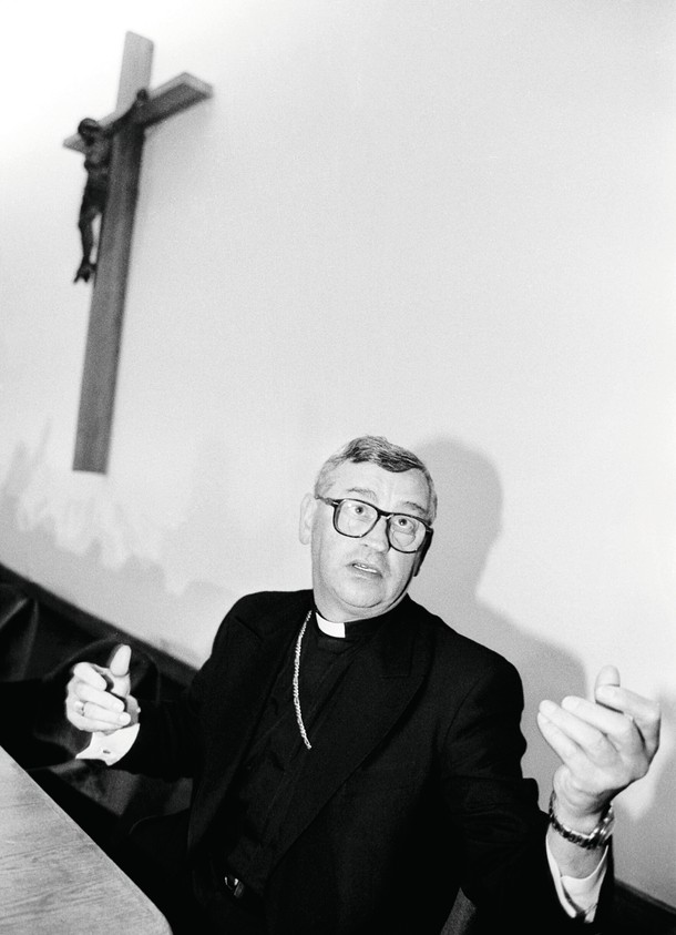 Bp Tadeusz Pieronek jako sekretarz generalny  Episkopatu, 1995 r.