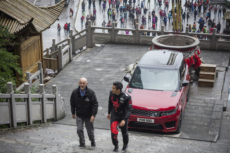 Range Rover Sport zdobył Bramę Nieba