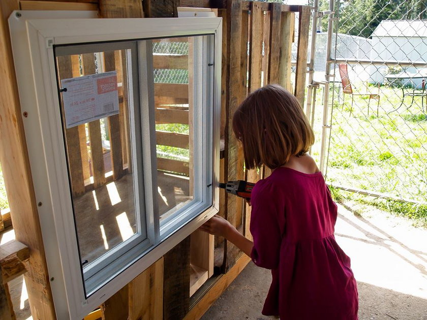 9-letnia dziewczynka buduje mieszkania dla bezdomnych