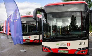 Wielkie powitanie nowych autobusów elektrycznych 
na Targu Węglowym