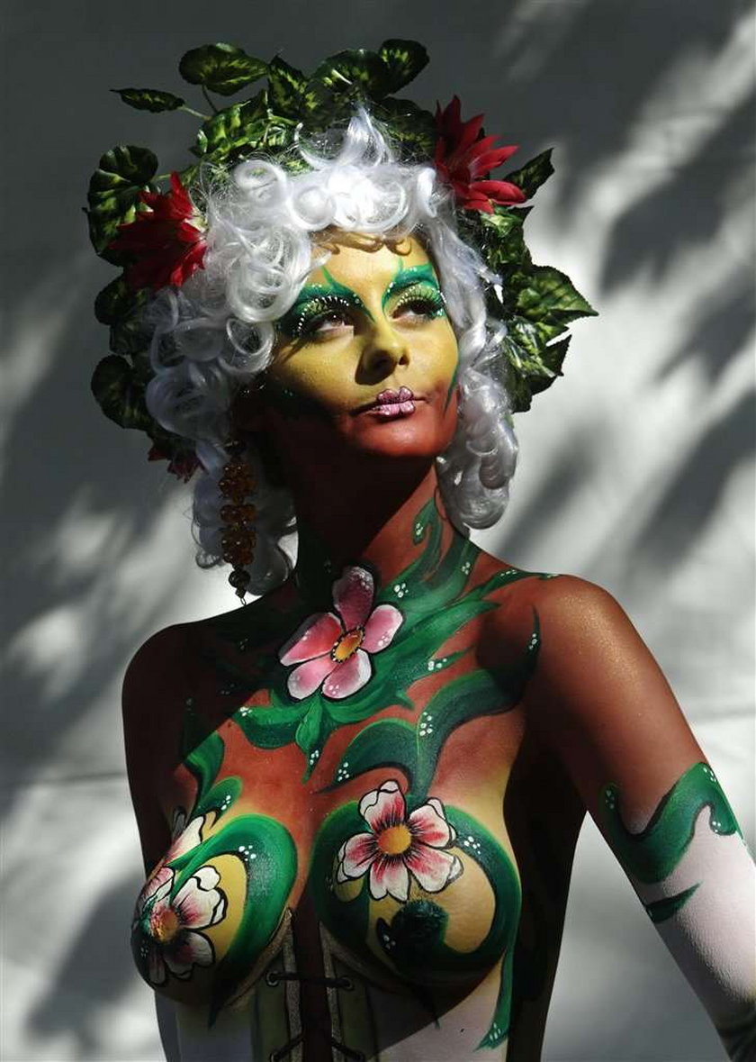 Niesamowity bodypainting!