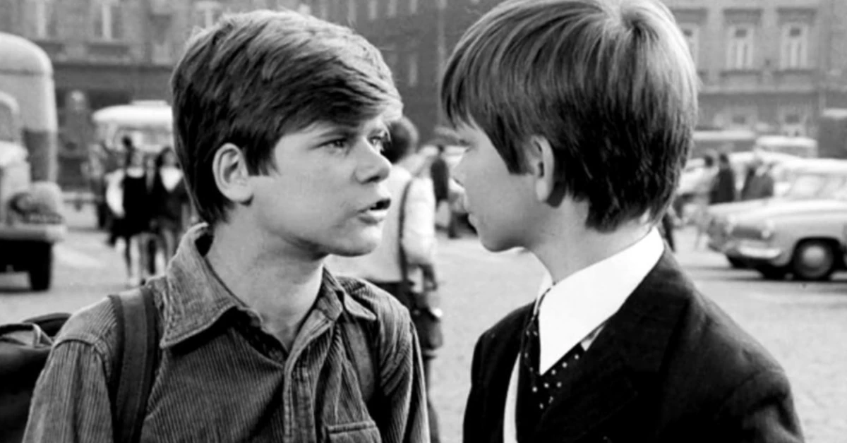 Szybki QUIZ nostalgiczny o serialu "Podróż za jeden uśmiech". Komplet tylko dla widzów z tamtych lat