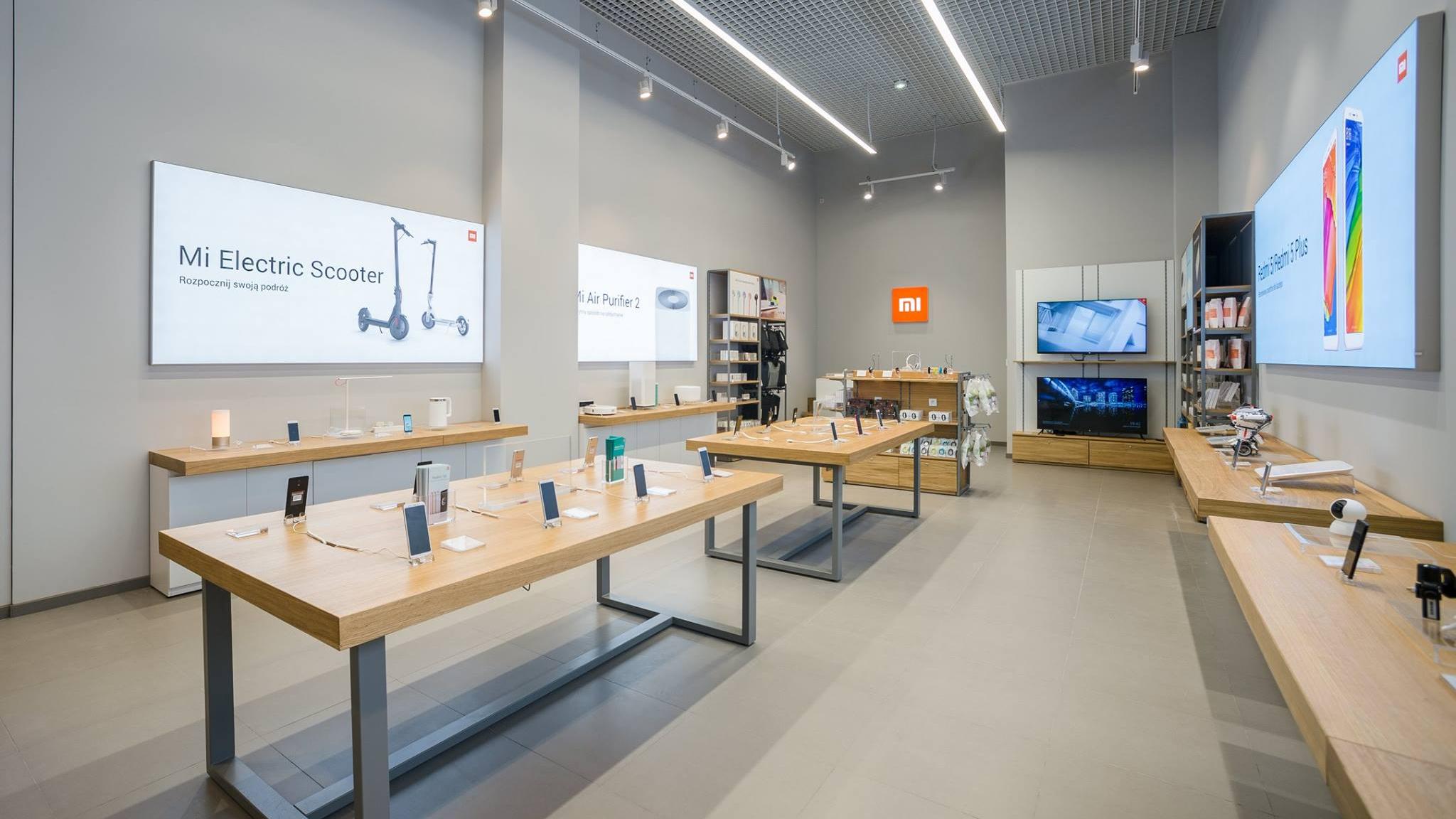 Xiaomi otwiera kolejny sklep w Polsce. Z tej okazji m.in. Pocophone F1 za  500 zł mniej