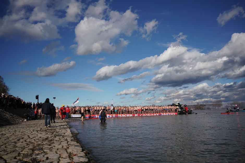 Zemun plivanje za časni krst 