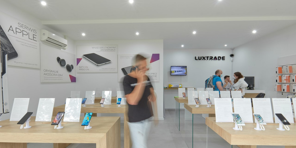 Firma Luxtrade postawiła na doskonałą obsługę klienta i bezpieczeństwo zakupów, o czym informuje nas już samo hasło marki „we play fair”. 