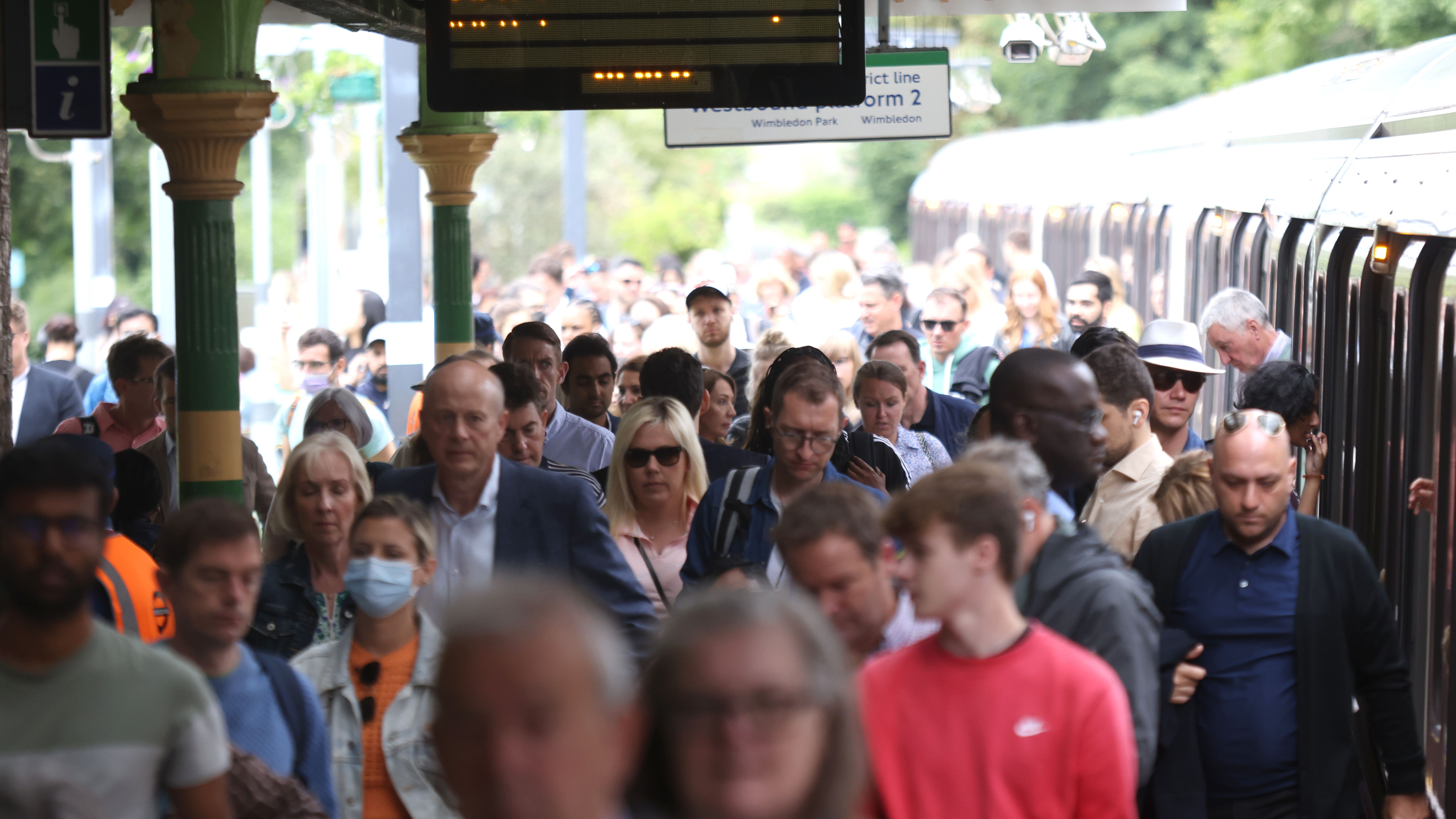 Wimbledon MP demands action over travel chaos at tennis