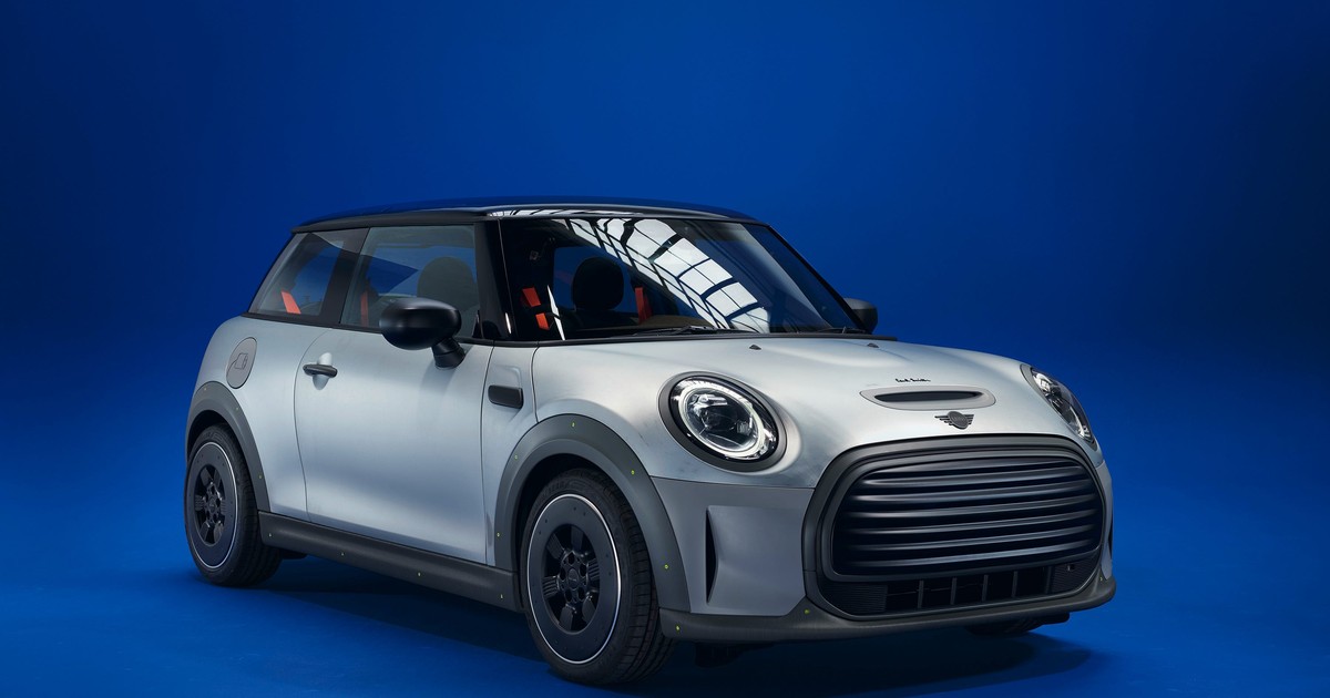 Take a look inside Mini's one-of-a-kind EV featuring see-through airbag ...