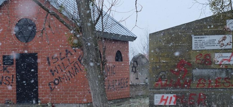 Wandale na cmentarzu żydowskim w Sochaczewie: Państwo Islamskie tu było