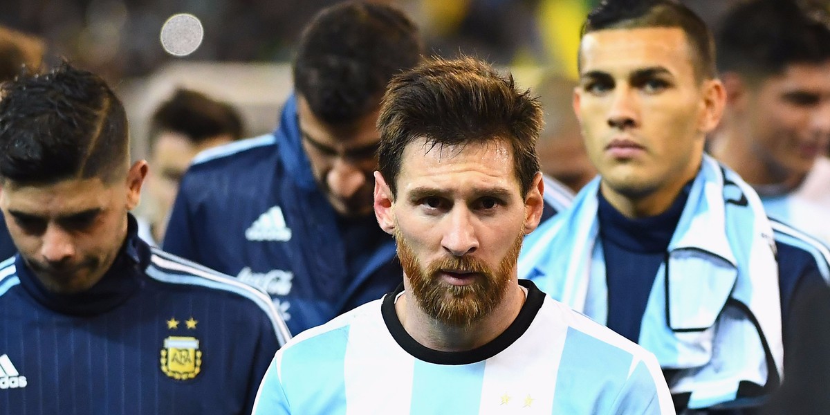 Lionel Messi confused an Argentinian teammate for a fan and posed for a photo with him