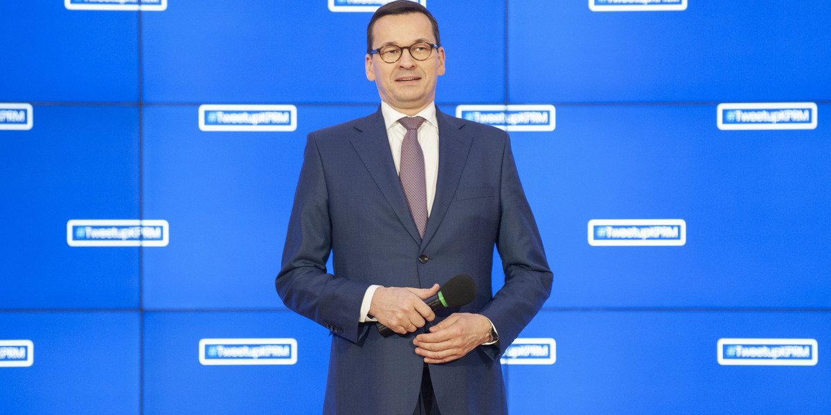 Premier Mateusz Morawiecki zatrudni w Kancelarii nowych pracowników z pensjami wynoszącymi nawet 16 tysięcy złotych.