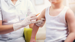 Coraz więcej rodziców uchyla się od obowiązku szczepień swoich dzieci. 10-krotny wzrost w ciągu 10 lat