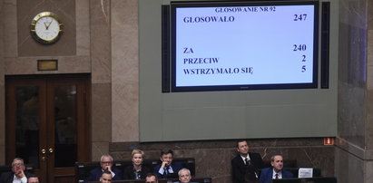 Nie będzie obniżek poselskich pensji? Znaczące słowa ministra