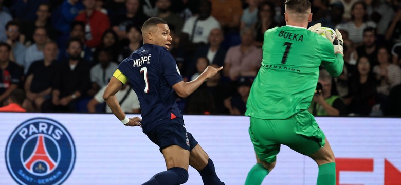 Marcin Bułka dwa razy wyjmował piłkę z siatki po strzałach Kyliana Mbappe [WIDEO]
