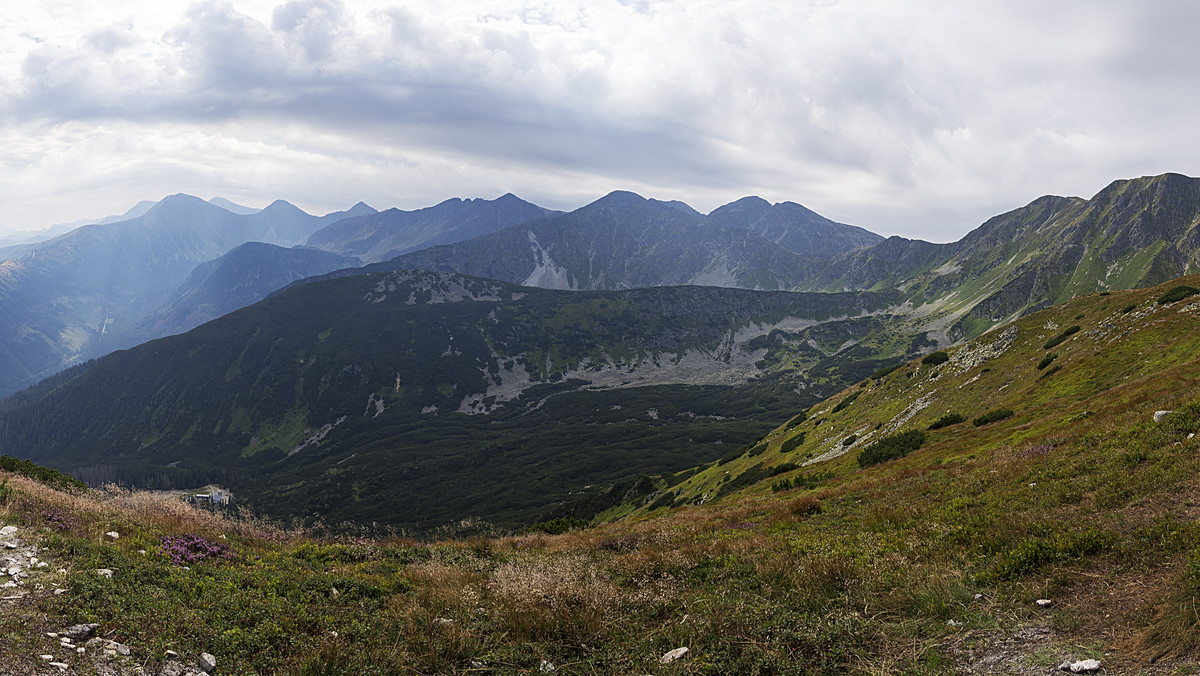 Tatry w długi weekend. Pogoda nie sprzyja wędrówkom