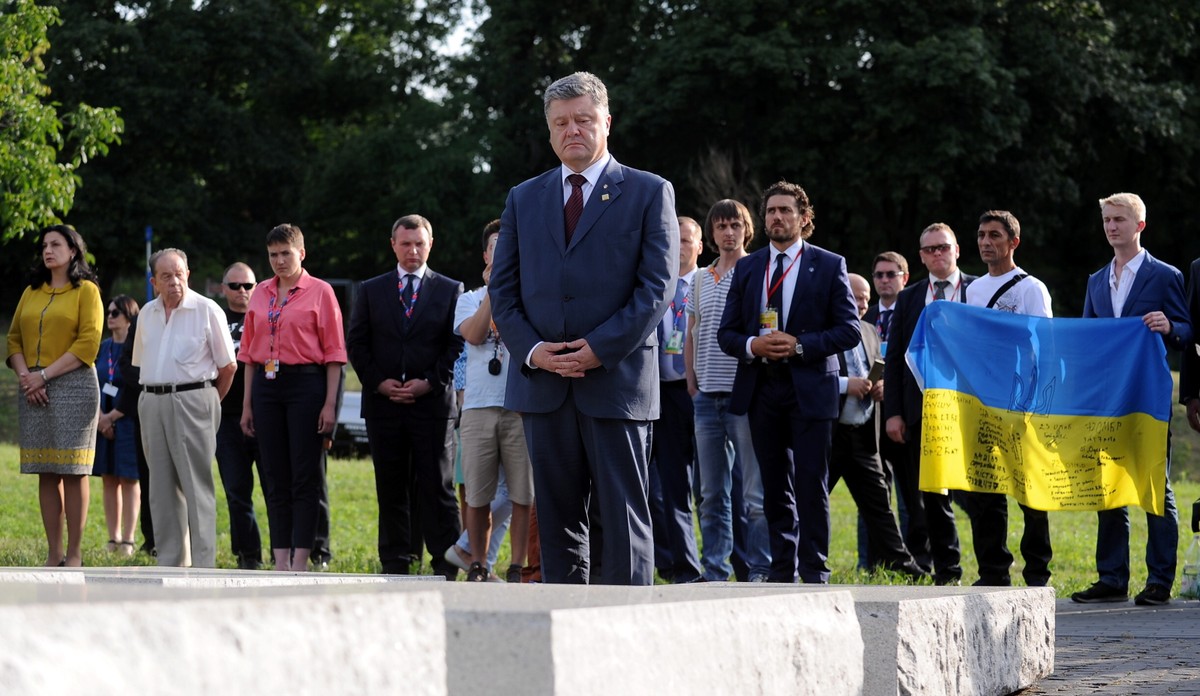 Prezydent Ukrainy Petro Poroszenko złożył kwiaty przed Pomnikiem Rzezi Wołyńskiej w Warszawie