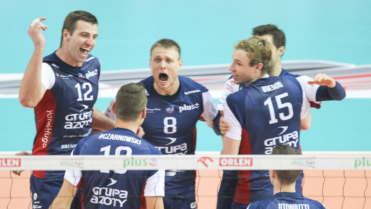 ZAKSA Kędzierzyn-Koźle pokonała AZS Częstochowa 3:0 (25:18, 25:14, 25:23) w spotkaniu 11. kolejki PlusLigi. Gospodarze od początku do końca byli zespołem lepszym i odnieśli spodziewane łatwe zwycięstwo.