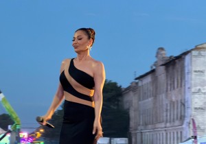 Ceca Ražnatović na koncertu u Rumuniji 