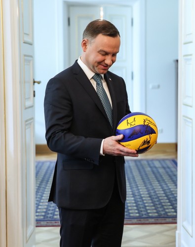 Prezydenta Andrzeja Dudy spotkał się z trenerem reprezentacji mężczyzn w piłce siatkowej Ferdinando De Giorgim