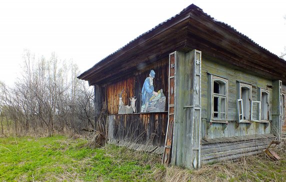 Rosja. Artysta przywraca życie opuszczonym wioskom