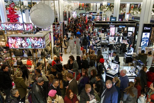 U.S.-NEW YORK-BLACK FRIDAY-SHOPPING