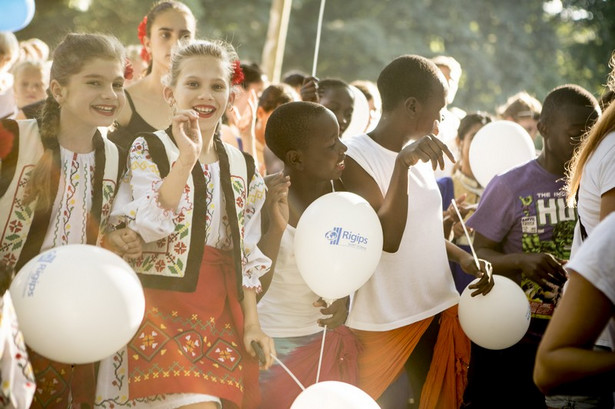Wśród młodych artystów, którzy przyjadą do Polski w ramach tegorocznej edycji projektu Brave Kids jest kenijska grupa Kainonia. W tym roku odwiedzi ona Wrocław. W jej skład wchodzą dzieci, które na co dzień mieszkają w bardzo trudnych warunkach, w afrykańskich slumsach., Fot. Slawomir Przerwa