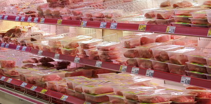 Skażone mięso w Biedronce. Sprawdź, czy nie masz go w lodówce