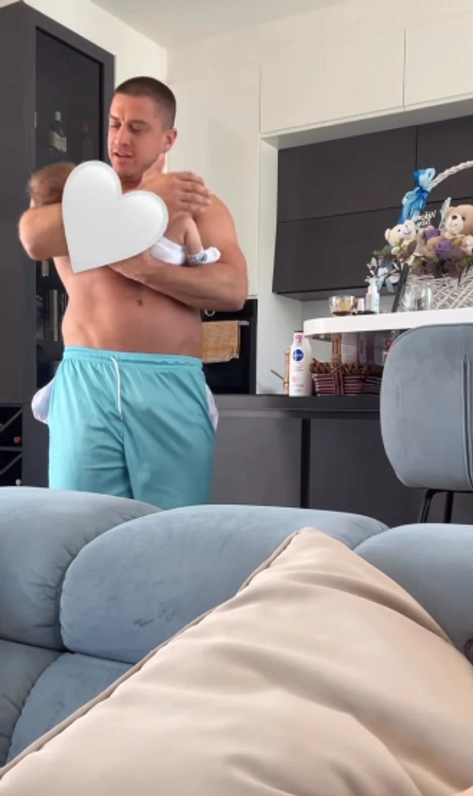 David Dragojević peva sinu pesmu