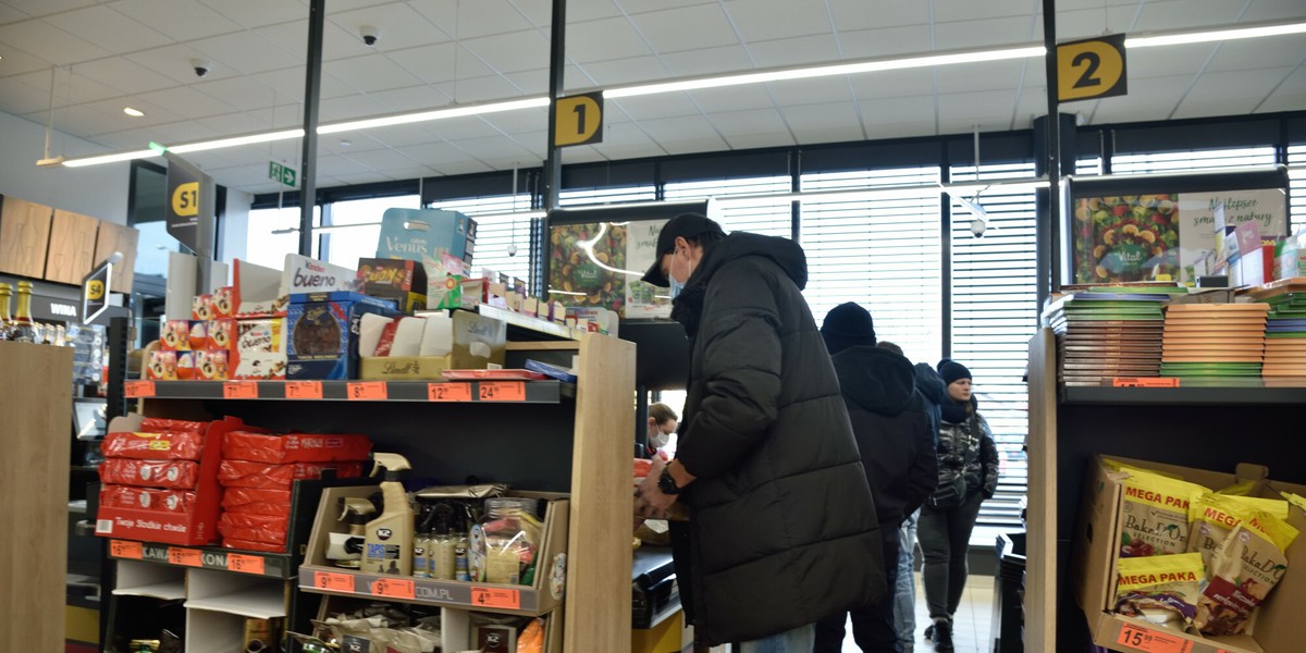 Kaufland proponuje rekompensatę za zbyt długie stanie w kolejce.