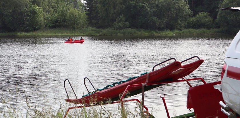 Rzeczy 17-latka porzucone na brzegu zalewu w Zamościu. Szukają go od piątku