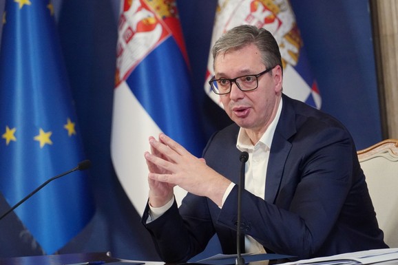 NAJVAŽNIJE MI JE DA ČUJEM LJUDE! Vučić: Konačno pomak na jednom od najproblematičnijih puteva, završena tenderska procedura za tunel ispod Kadinjače