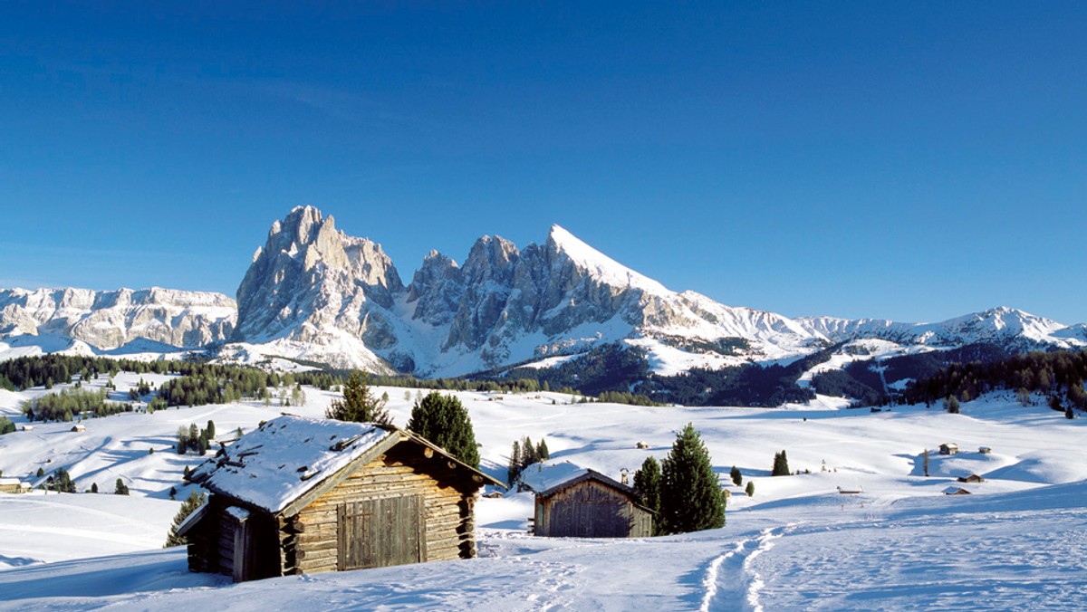 Trasy narciarskie w Solda/Sulden, Kronplatz/Plan de Corones i Val Senales/Schnastal oprószył już pierwszy śnieg, a narciarze zaczęli przygotowywać się do nadchodzącej zimy. Początek sezonu narciarskiego 2011/2012 można już chyba oficjalnie uznać za otwarty!