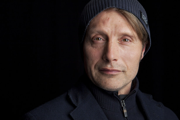 Mads Mikkelsen: Nie lubię komercyjnych pewniaków i powielania klisz [WYWIAD]