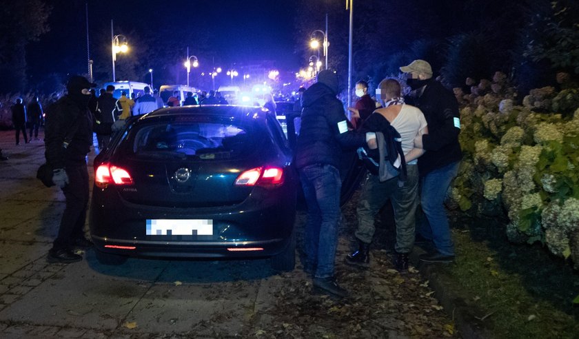 Protesty w Częstochowie. Pod Jasną Górą policja użyła gazu