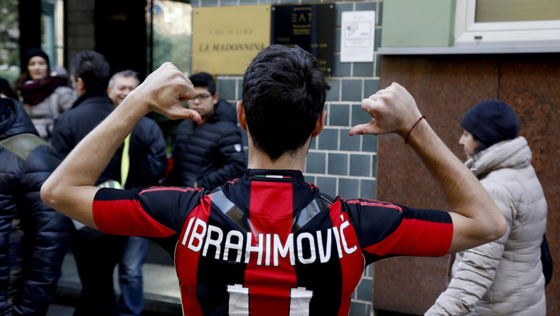 Włochy: setki fanów witały Ibrahimovica w Mediolanie