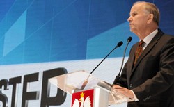 Prof. Kołodko: Nie widzę żadnego sukcesu w tym, że Trump przyjechał do Polski i przeczytał to, co mu napisali