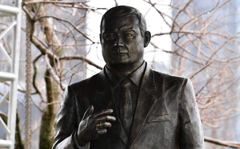 pomnik prezydenta Lecha Kaczyńskiego