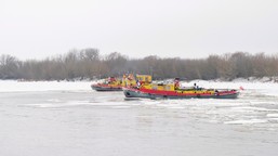 rekin, orka i tygrys wypłynęły na wisłę. mają ochronić przed powodzią