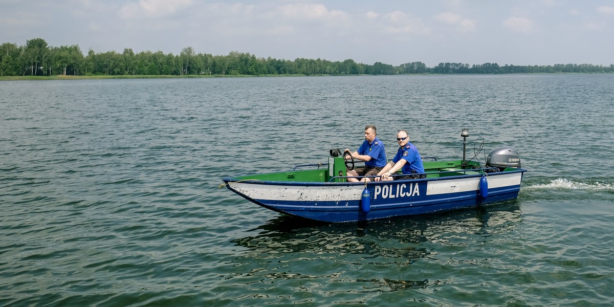 Na tafli jeziora unosiło się ciało. Tragedia w Trzcińsku-Zdroju [zdjęcie ilustracyjne]