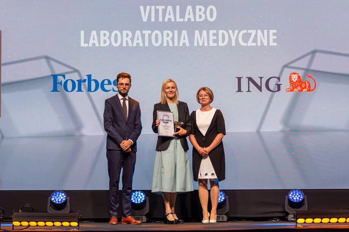 VITALABO LABORATORIA MEDYCZNE SP. Z O.O. - zwycięzca w kategorii firm z rocznym przychodem w przedziale 50-250 mln zł.