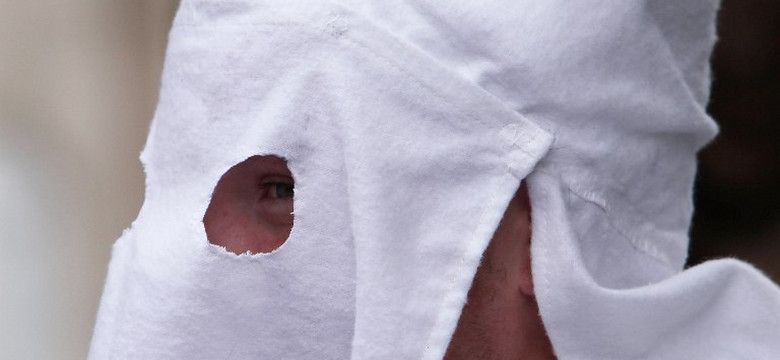 Podżegacze w białych kapturach. Niemcy walczą z Ku Klux Klanem