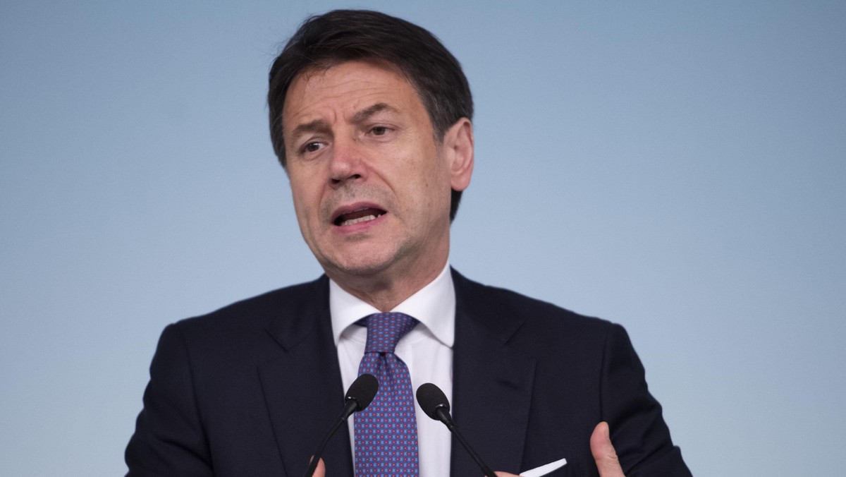 Cztery godziny trwały rozmowy premiera Włoch Giuseppe Conte z właścicielem indyjskiego koncernu i jego synem. Szefowie ArcelorMittal zgodzili się podjąć negocjacje w sprawie huty Ilva w Tarencie, której wygaszanie wcześniej zapowiedzieli.