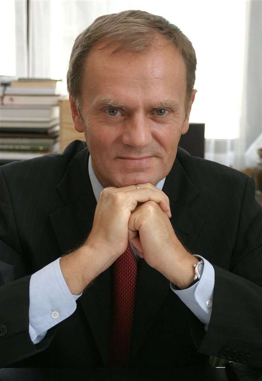 Tusk wygrał zakład