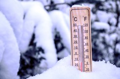 Arktyczny mróz zmierza do Polski. Zima zaatakuje w czasie świąt. Temperatury poniżej -15 stopni