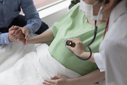 Túl sok lett a covidos dolgozó, ezért  átmenetileg bezár a mohácsi szülészet