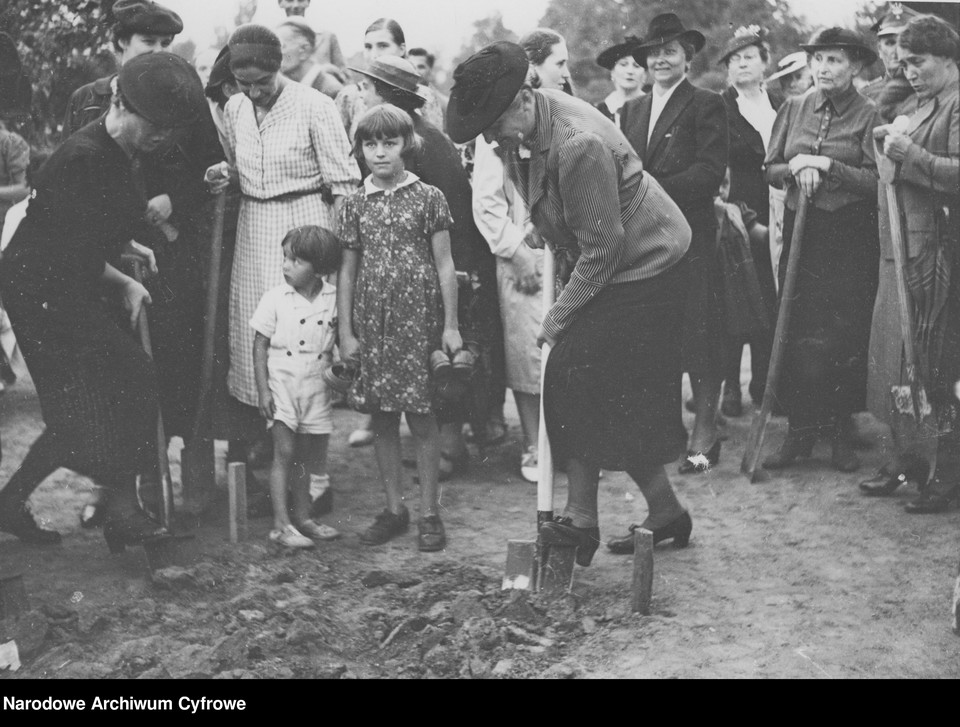 Sierpień i wrzesień 1939 r. - ostatnie dni pokoju, pierwsze dni wojny na podstawie zbiorów NAC.