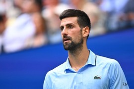 Novak posle poraza od Alkaraza drskoj publici POKAZAO OVO i tako ih UĆUTKAO JEDNOM ZASVAGDA: HIT POTEZ o kom pričaju svi, Đoković još jednom pokazao KOLIKO JE VELIKI